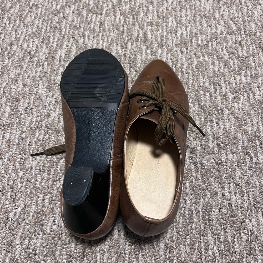 Shoes - Picture 5 of 5